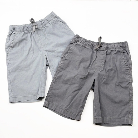 Wonder Nation Kid Tough Core Shorts in light gray and dark gray - Picture 1 of 4